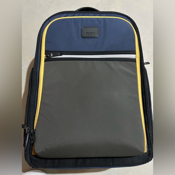 air travel laptoip carrier backpack and carryone 30L Carry-On Pack B2BS Color:Aura MeowMeow Pet Everyday Carrier a padded and adjustable